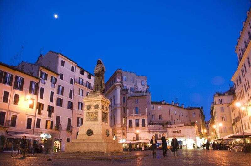 Casa Vacanze Campo De' Fiori Rom Eksteriør billede