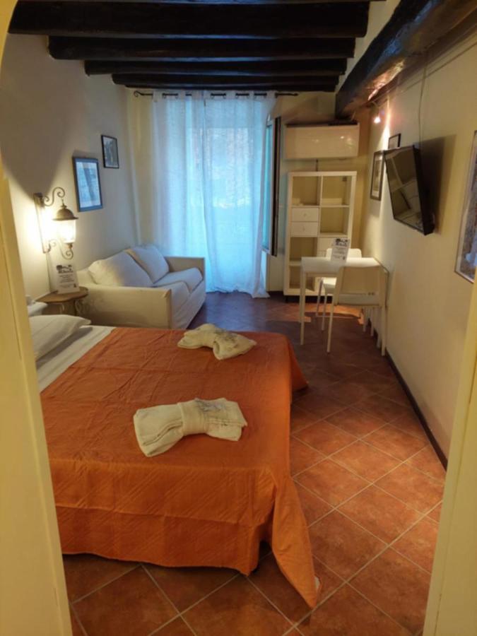 Casa Vacanze Campo De' Fiori Rom Eksteriør billede